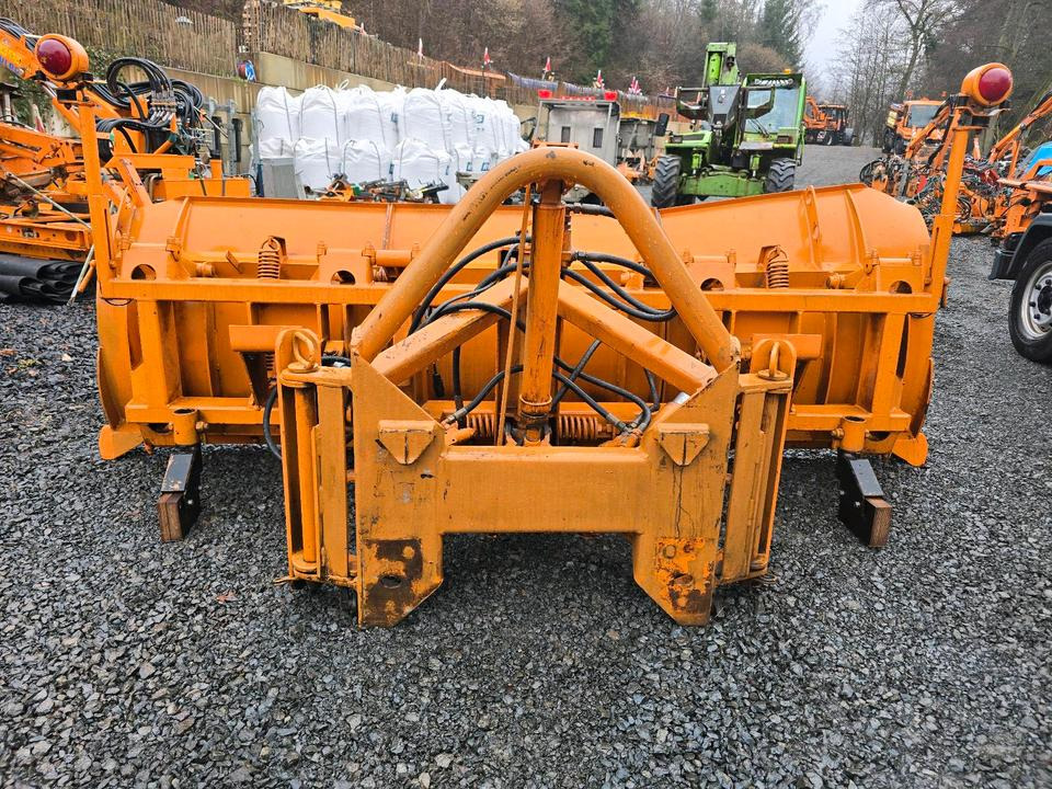 Schmidt MF 2.4 3m. Schneeschieber Schneeschild Winterdienst Räumschild Schneepflug passend für Traktor Unimog 405 UGE UGN Fronthydraulik - Sneeuwschuif: afbeelding 3 Schmidt MF 2.4 3m. Schneeschieber Schneeschild Winterdienst Räumschild Schneepflug passend für Traktor Unimog 405 UGE UGN Fronthydraulik - Sneeuwschuif: afbeelding 3