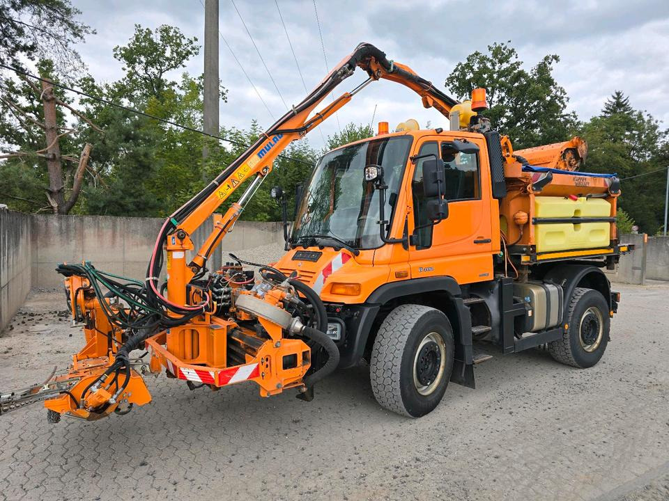 Unimog U400 2013 405/10 405/12 NKS-Z-UGN-43K Bluetec 5 Mercedes-Benz UGE UGN Mulag MKM700 Mähausleger Böschungsmäher Böschungsmulcher Küpper-Weisser IMS Salzstreuer - Sneeuwruimer: afbeelding 1 Unimog U400 2013 405/10 405/12 NKS-Z-UGN-43K Bluetec 5 Mercedes-Benz UGE UGN Mulag MKM700 Mähausleger Böschungsmäher Böschungsmulcher Küpper-Weisser IMS Salzstreuer - Sneeuwruimer: afbeelding 1