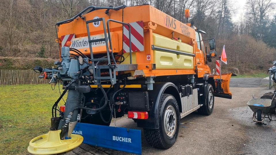 Zu vermieten Unimog 405 U527 Winterdienst Schmidt Salzstreuer 423 429 430 Mercedes Benz 318 527 Vermietung - Sneeuwruimer: afbeelding 4 Zu vermieten Unimog 405 U527 Winterdienst Schmidt Salzstreuer 423 429 430 Mercedes Benz 318 527 Vermietung - Sneeuwruimer: afbeelding 4