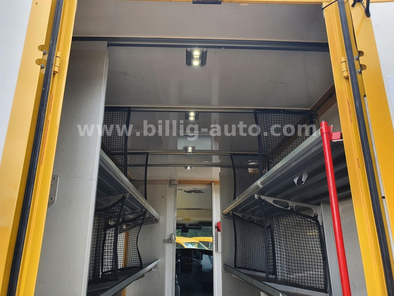 Iveco Daily Koffer Kasten Integralkoffer Automatik - Bestelwagen gesloten laadbak: afbeelding 3 Iveco Daily Koffer Kasten Integralkoffer Automatik - Bestelwagen gesloten laadbak: afbeelding 3