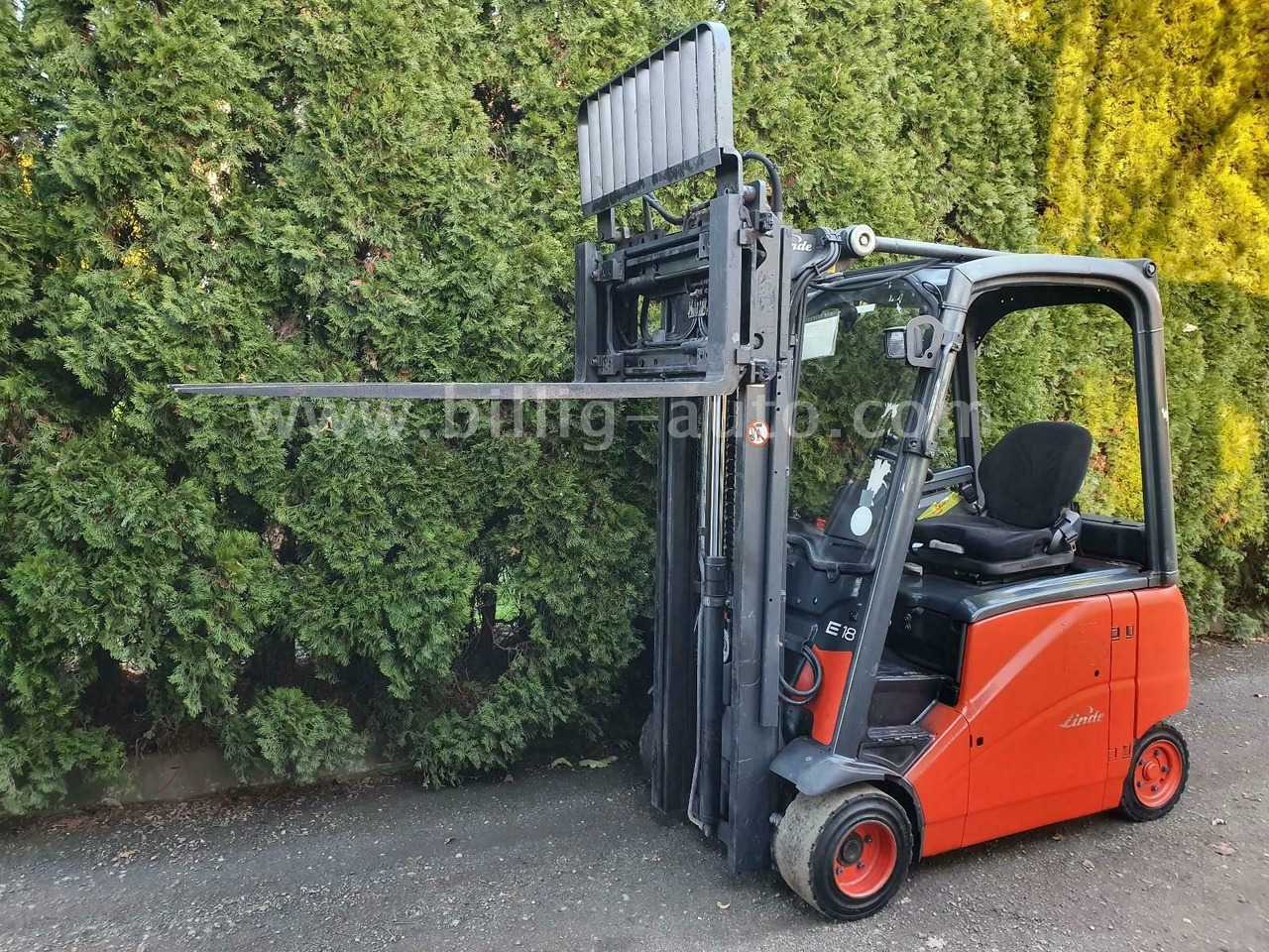 Linde E18 PH 4-Rad Seitenschieber*Zinkenverstellung* - Elektrische heftruck: afbeelding 1 Linde E18 PH 4-Rad Seitenschieber*Zinkenverstellung* - Elektrische heftruck: afbeelding 1