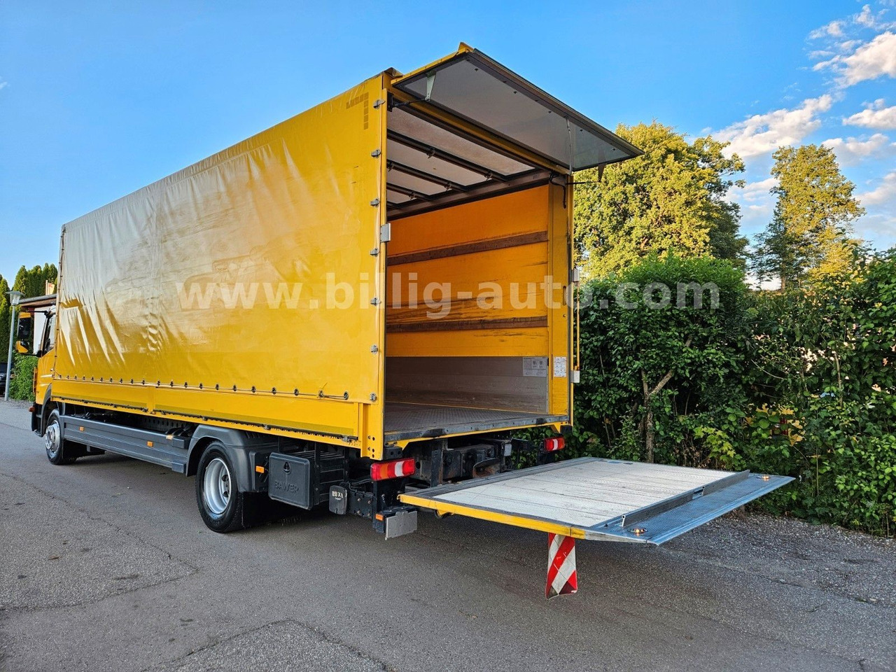 Mercedes-Benz Atego 1327 L * BREMS/SPUR-ASS*DIFF.*LBW*AHK*7.2m - Bakwagen: afbeelding 2 Mercedes-Benz Atego 1327 L * BREMS/SPUR-ASS*DIFF.*LBW*AHK*7.2m - Bakwagen: afbeelding 2