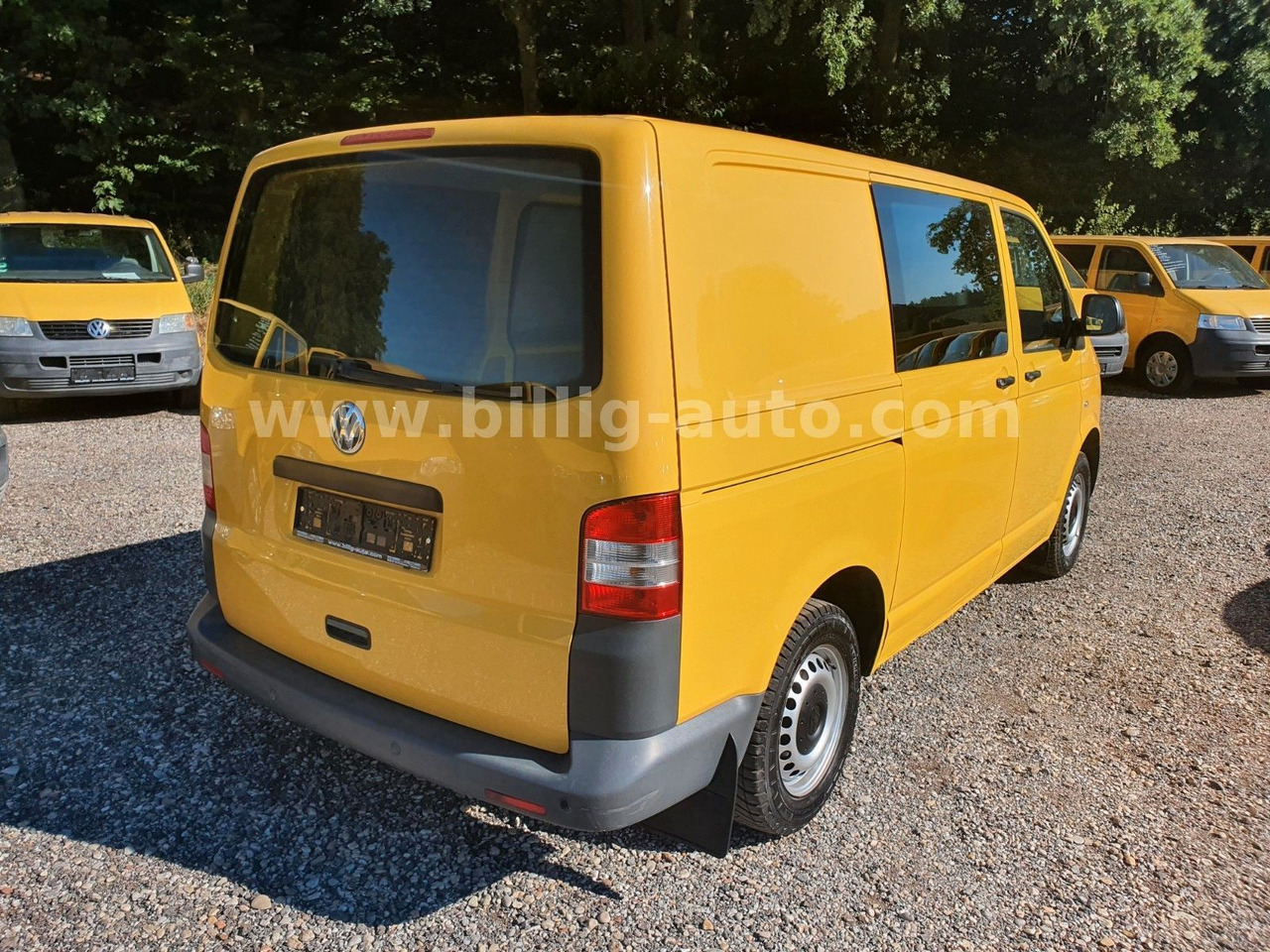 Volkswagen T5 Transporter 2.0TDI EU5*2xSchiebetüre*1.Hand* - Personenwagen: afbeelding 5 Volkswagen T5 Transporter 2.0TDI EU5*2xSchiebetüre*1.Hand* - Personenwagen: afbeelding 5