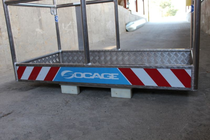 Nowy kosz aluminiowy Socage basket cestello - Aanbouwdeel voor Hoogwerker: afbeelding 4 Nowy kosz aluminiowy Socage basket cestello - Aanbouwdeel voor Hoogwerker: afbeelding 4