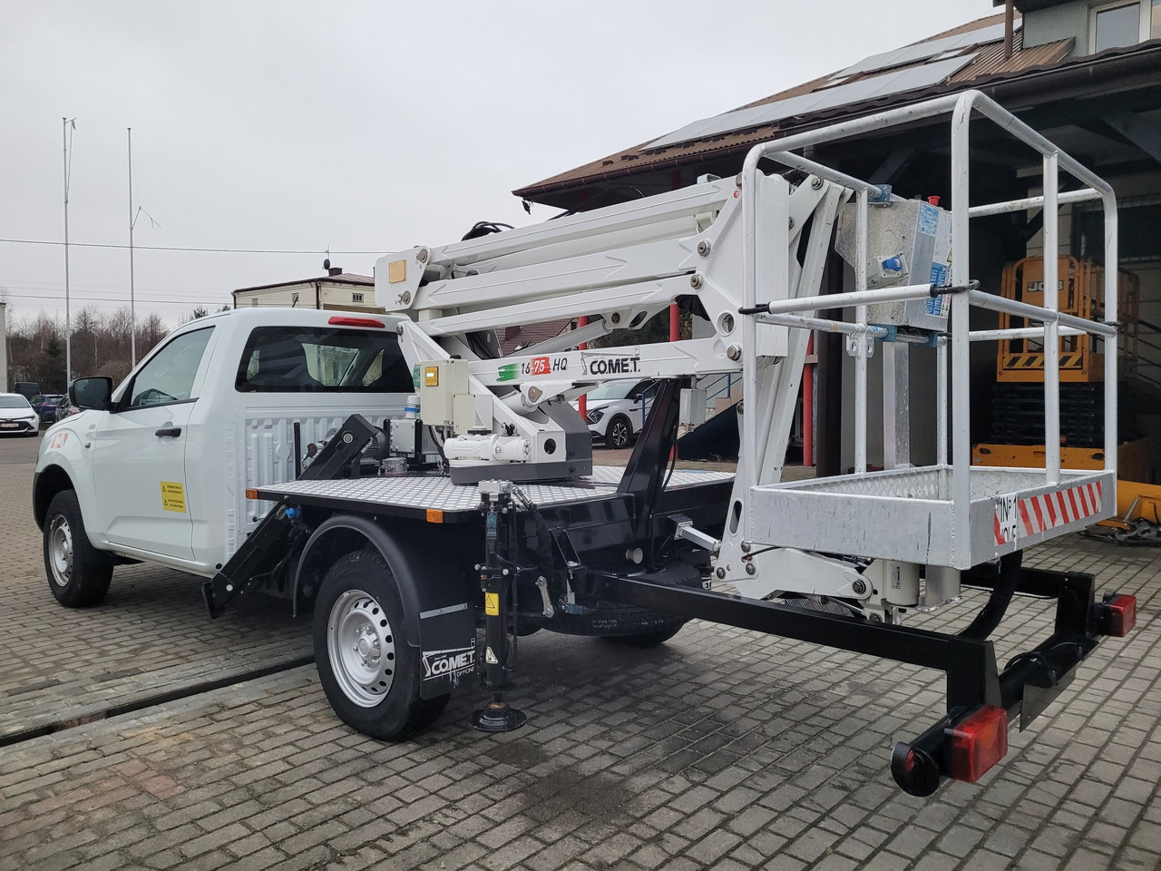 Isuzu D-Max 4x4 podnośnik koszowy 16 m Comet New Eurosky bucket truck boom lift - Vrachtwagen hoogwerker: afbeelding 5 Isuzu D-Max 4x4 podnośnik koszowy 16 m Comet New Eurosky bucket truck boom lift - Vrachtwagen hoogwerker: afbeelding 5