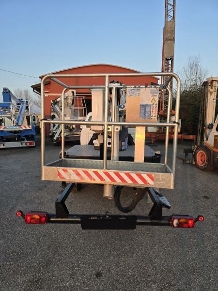 Isuzu D-Max 4x4 podnośnik koszowy 16 m Comet New Eurosky - Vrachtwagen hoogwerker: afbeelding 3 Isuzu D-Max 4x4 podnośnik koszowy 16 m Comet New Eurosky - Vrachtwagen hoogwerker: afbeelding 3