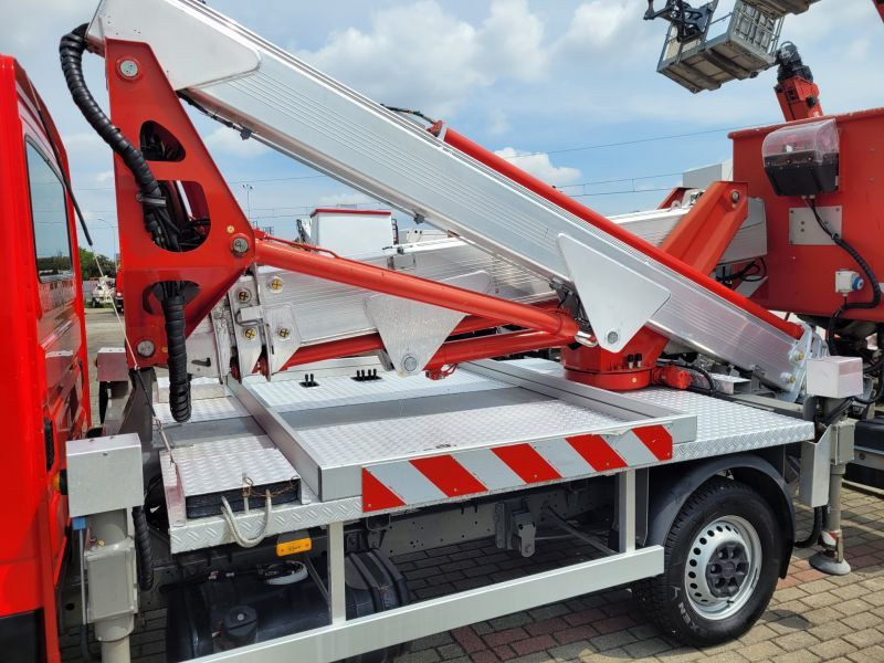 Iveco Daily 35S12 podnośnik koszowy 21 m Multitel MX210 - Vrachtwagen hoogwerker: afbeelding 3 Iveco Daily 35S12 podnośnik koszowy 21 m Multitel MX210 - Vrachtwagen hoogwerker: afbeelding 3