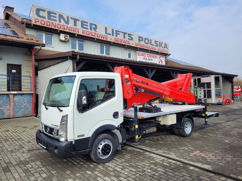 Nissan Cabstar NT400 podnośnik koszowy 24 m Versalift VTX-240 bucket truck boom lift - Vrachtwagen hoogwerker: afbeelding 1 Nissan Cabstar NT400 podnośnik koszowy 24 m Versalift VTX-240 bucket truck boom lift - Vrachtwagen hoogwerker: afbeelding 1