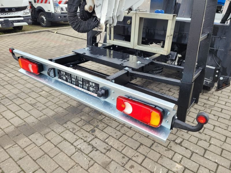 Vrachtwagen hoogwerker Nissan Nissan Cabstar NT400 podnośnik koszowy 17 m Comet 17/2/7 (8,5) HQ: afbeelding 9 Vrachtwagen hoogwerker Nissan Nissan Cabstar NT400 podnośnik koszowy 17 m Comet 17/2/7 (8,5) HQ: afbeelding 9