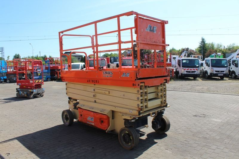 Podnośnik nożycowy elektryczny 12 m JLG 3246 ES - Schaarlift: afbeelding 2 Podnośnik nożycowy elektryczny 12 m JLG 3246 ES - Schaarlift: afbeelding 2