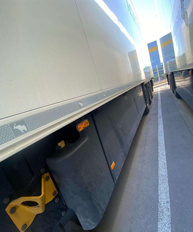 Schmitz SCHMITZ SKO 7cm - Koelwagen oplegger: afbeelding 3 Schmitz SCHMITZ SKO 7cm - Koelwagen oplegger: afbeelding 3
