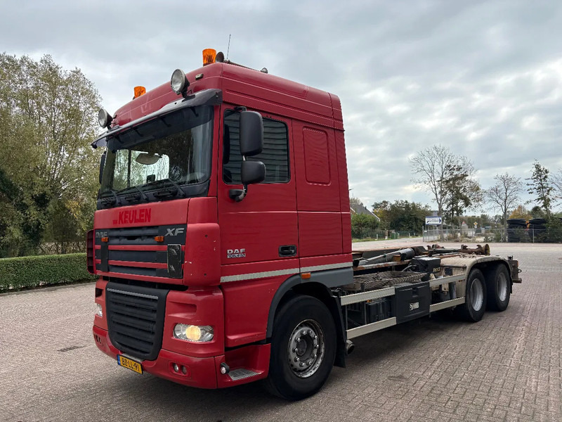 DAF XF 105 . 410 / 6X2 / MULTILIFT XR 26S61 / APK - TUV OKTOBER 2025 / EURO 5 / AUTOMAAT / - Haakarmsysteem vrachtwagen: afbeelding 2 DAF XF 105 . 410 / 6X2 / MULTILIFT XR 26S61 / APK - TUV OKTOBER 2025 / EURO 5 / AUTOMAAT / - Haakarmsysteem vrachtwagen: afbeelding 2