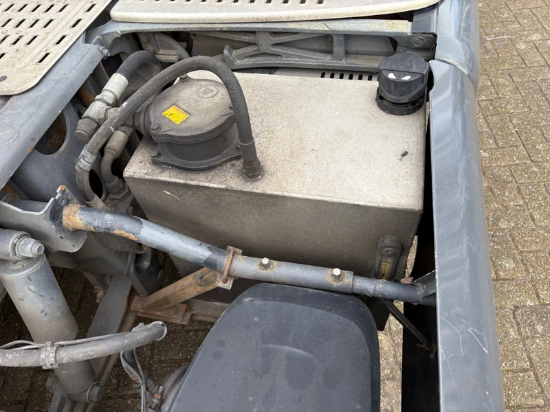 DAF CF 440 6x2 / HOLLAND TRUCK / LOW KM / NEW APK - TUV / BULK COMPRESSOR / ADR I II III / - Trekker: afbeelding 5 DAF CF 440 6x2 / HOLLAND TRUCK / LOW KM / NEW APK - TUV / BULK COMPRESSOR / ADR I II III / - Trekker: afbeelding 5