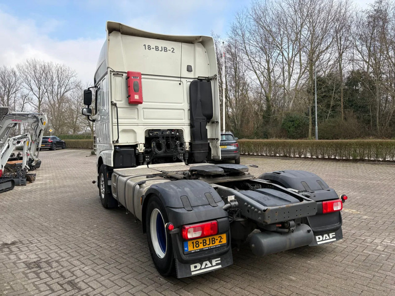 DAF XF 460 4x2 / APK - TUV JANUARI 2026 / HOLLAND TRUCK / ADR KLASSE I II III / 2 BEDS / - Trekker: afbeelding 3 DAF XF 460 4x2 / APK - TUV JANUARI 2026 / HOLLAND TRUCK / ADR KLASSE I II III / 2 BEDS / - Trekker: afbeelding 3