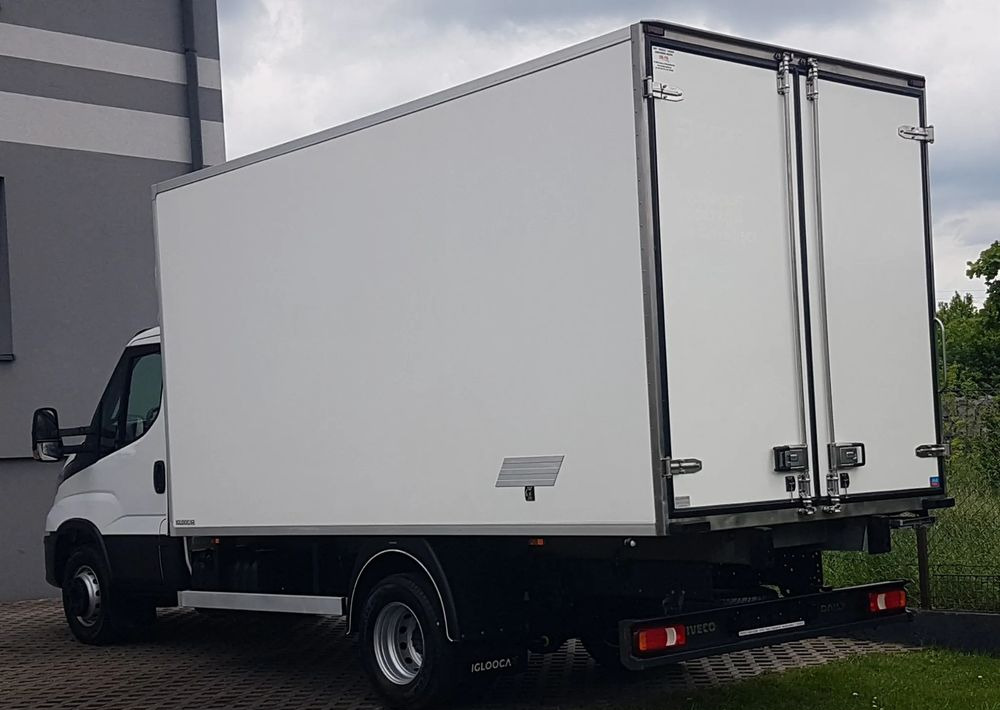 Iveco 72-180 DAILY 8EP KONTENER IZOTERMA 4,16x2,10x2,09 DMC 7200 KG KLIMATRONIK TEMPOMAT KRAJOWY - Bakwagen: afbeelding 3 Iveco 72-180 DAILY 8EP KONTENER IZOTERMA 4,16x2,10x2,09 DMC 7200 KG KLIMATRONIK TEMPOMAT KRAJOWY - Bakwagen: afbeelding 3