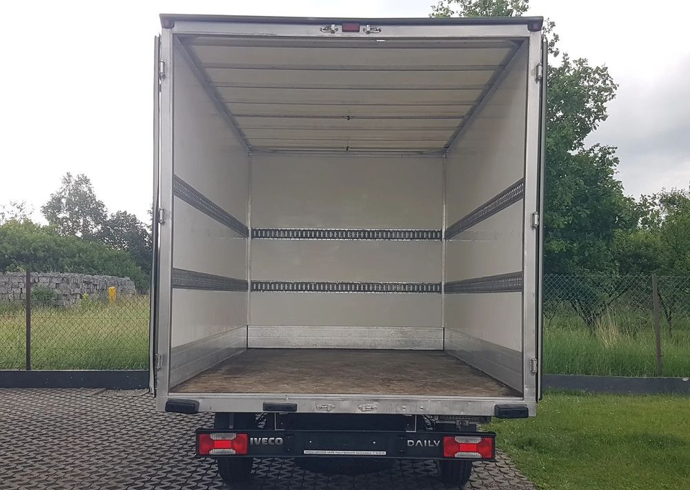 Iveco Daily 8EP KONTENER 4,14x2,21x2,20 KLIMA MANUAL KRAJOWY DMC 3500KG - Bestelwagen gesloten laadbak: afbeelding 5 Iveco Daily 8EP KONTENER 4,14x2,21x2,20 KLIMA MANUAL KRAJOWY DMC 3500KG - Bestelwagen gesloten laadbak: afbeelding 5