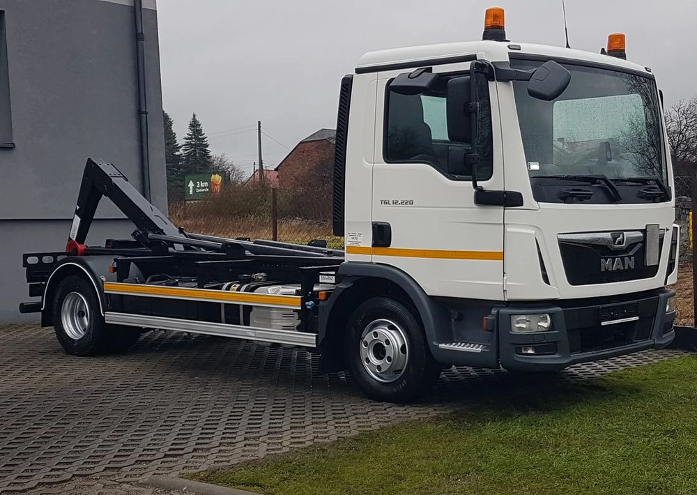 MAN TGL 12.220 HAKOWIEC 4x2 KLIMA DO KONTENERÓW MANUAL - Haakarmsysteem vrachtwagen: afbeelding 5 MAN TGL 12.220 HAKOWIEC 4x2 KLIMA DO KONTENERÓW MANUAL - Haakarmsysteem vrachtwagen: afbeelding 5