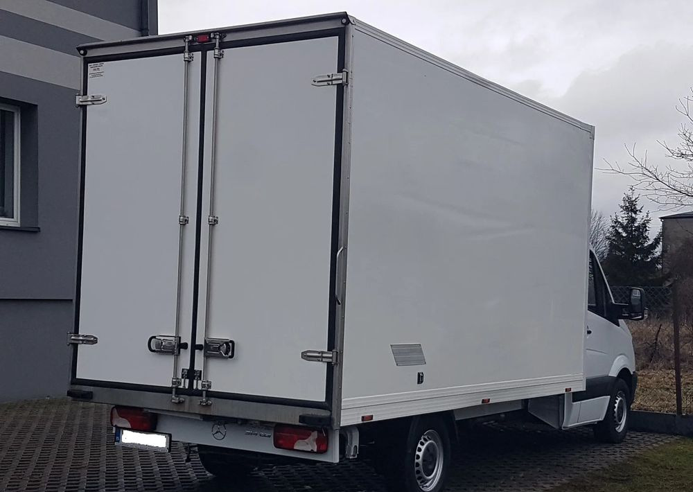 Mercedes-Benz Sprinter CHŁODNIA IZOTERMA 8EP AGREGAT ZANOTTI 4,22x2,15x2,30 KLIMA 314 CDI - Koelwagen: afbeelding 4 Mercedes-Benz Sprinter CHŁODNIA IZOTERMA 8EP AGREGAT ZANOTTI 4,22x2,15x2,30 KLIMA 314 CDI - Koelwagen: afbeelding 4