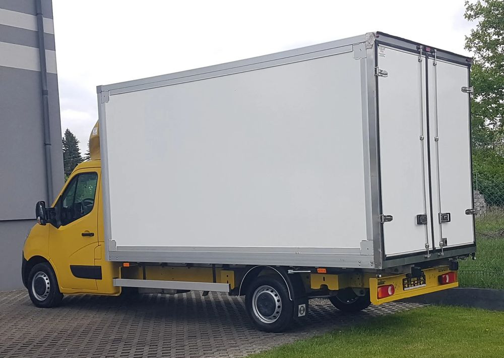 Renault MASTER KONTENER 8EP 4,21x2,23x2,22 KLIMA KRAJOWY MANUAL 6-BIEGÓW - Bestelwagen gesloten laadbak: afbeelding 3 Renault MASTER KONTENER 8EP 4,21x2,23x2,22 KLIMA KRAJOWY MANUAL 6-BIEGÓW - Bestelwagen gesloten laadbak: afbeelding 3