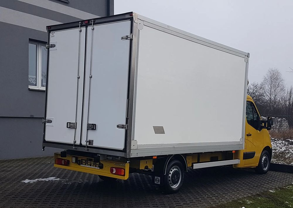 Renault MASTER KONTENER 8EP 4,21x2,23x2,22 KLIMA KRAJOWY MANUAL 6-BIEGÓW - Bestelwagen gesloten laadbak: afbeelding 4 Renault MASTER KONTENER 8EP 4,21x2,23x2,22 KLIMA KRAJOWY MANUAL 6-BIEGÓW - Bestelwagen gesloten laadbak: afbeelding 4