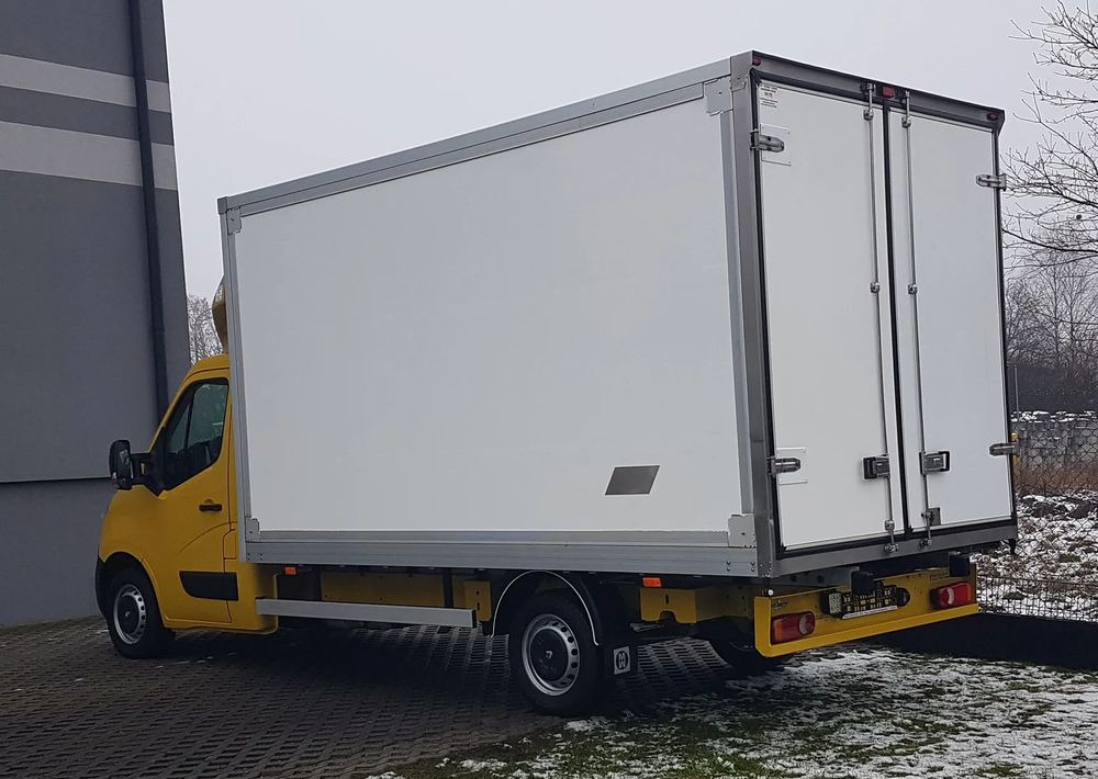 Renault MASTER KONTENER 8EP 4,21x2,23x2,22 KLIMA KRAJOWY MANUAL 6-BIEGÓW - Bestelwagen gesloten laadbak: afbeelding 3 Renault MASTER KONTENER 8EP 4,21x2,23x2,22 KLIMA KRAJOWY MANUAL 6-BIEGÓW - Bestelwagen gesloten laadbak: afbeelding 3