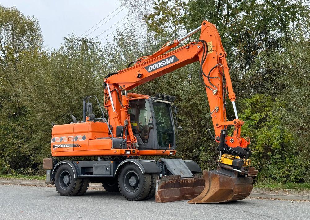 Doosan * DOOSAN DX160W *ROTOTILT* GPS 2D Leica * Sprowadzona * Stan Perfekcyjny * Koparka Kołowa * - Mobiele graafmachine: afbeelding 2 Doosan * DOOSAN DX160W *ROTOTILT* GPS 2D Leica * Sprowadzona * Stan Perfekcyjny * Koparka Kołowa * - Mobiele graafmachine: afbeelding 2