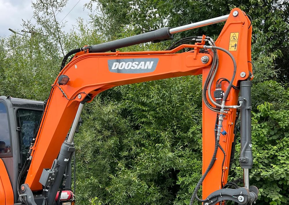 Doosan DOOSAN DX57W *ROTOTILT* 2200 Motogodzin JAK NOWA KOPARKA KOŁOWA STAN PERFEKCYJNY SPROWADZONA - Mobiele graafmachine: afbeelding 4 Doosan DOOSAN DX57W *ROTOTILT* 2200 Motogodzin JAK NOWA KOPARKA KOŁOWA STAN PERFEKCYJNY SPROWADZONA - Mobiele graafmachine: afbeelding 4