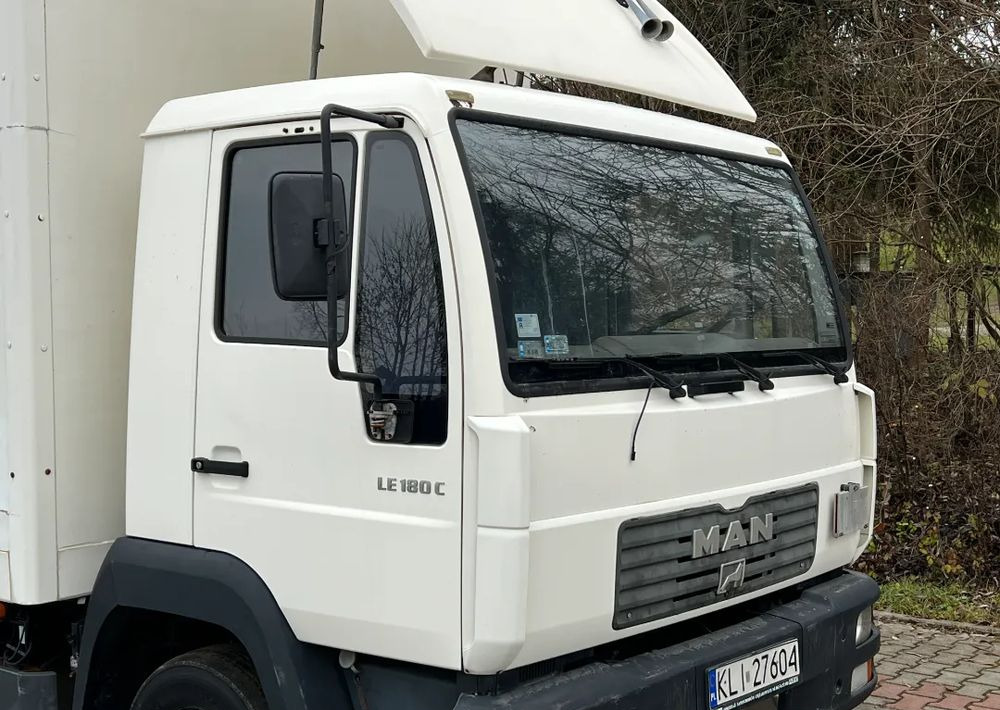 MAN MAN 8-180 KONTENER WINDA ZAŁADOWCZA - Bakwagen: afbeelding 4 MAN MAN 8-180 KONTENER WINDA ZAŁADOWCZA - Bakwagen: afbeelding 4