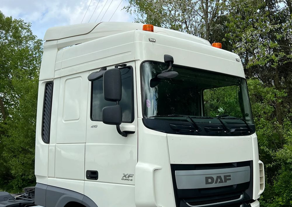 DAF * DAF XF 106 * SPROWADZONY * SUPER STAN CIĄGNIK SIODŁOWY Euro 6 - Trekker: afbeelding 3 DAF * DAF XF 106 * SPROWADZONY * SUPER STAN CIĄGNIK SIODŁOWY Euro 6 - Trekker: afbeelding 3