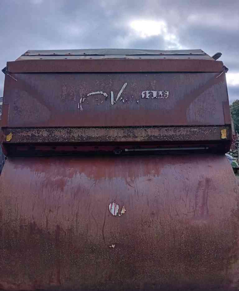 BVL V-Mix Plus 12 LS voermengwagen voermachines - Voermengwagen: afbeelding 4 BVL V-Mix Plus 12 LS voermengwagen voermachines - Voermengwagen: afbeelding 4