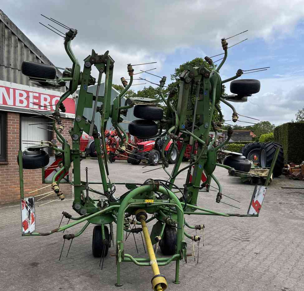 Krone KW 8.80/8 Schudder Tedder Kreiselheuer weidebouwmachines - Hooischudder: afbeelding 2 Krone KW 8.80/8 Schudder Tedder Kreiselheuer weidebouwmachines - Hooischudder: afbeelding 2