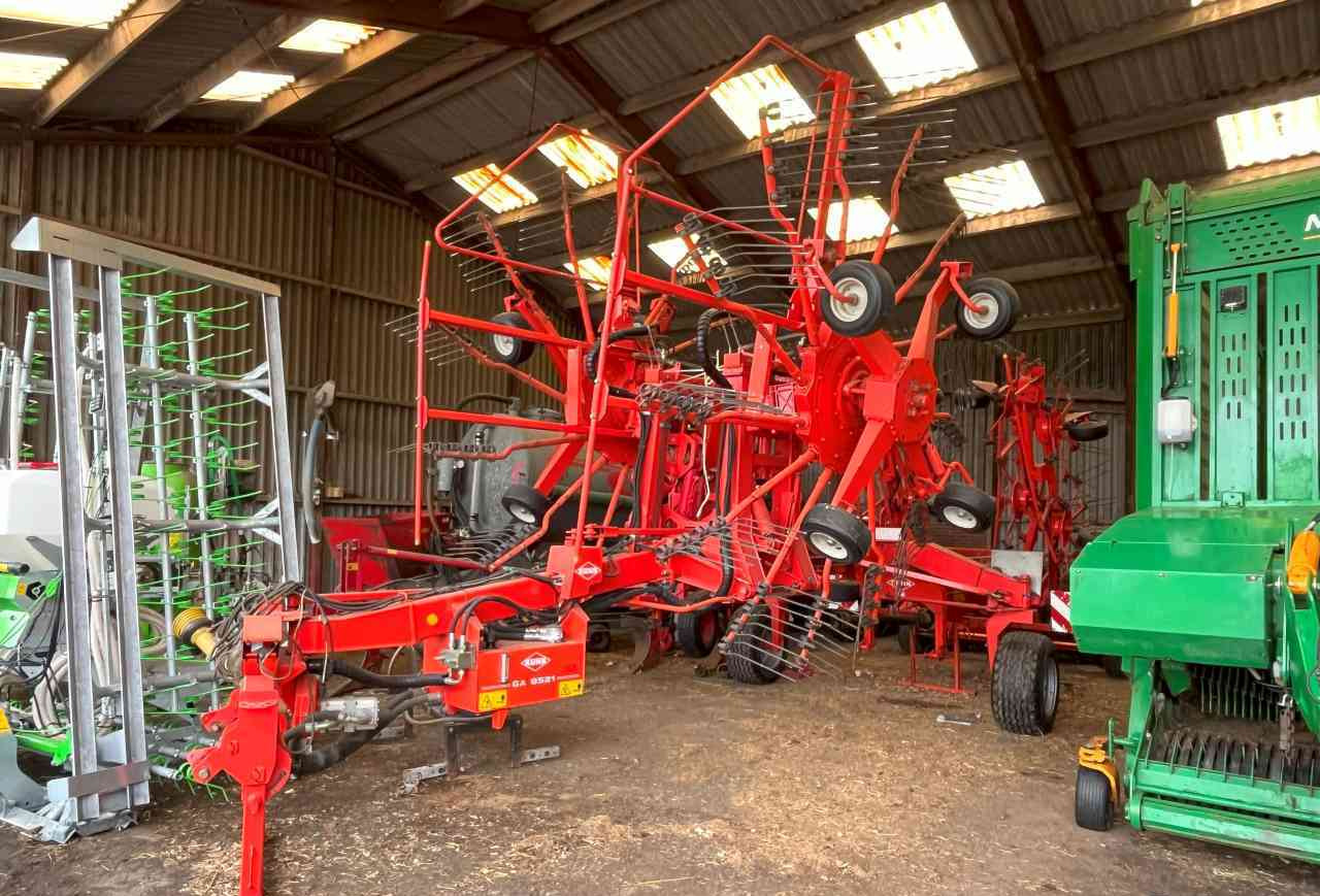Kuhn GA 8521 zwadhark zwiller rugger rake weidebouwmachines - Hooischudder: afbeelding 1 Kuhn GA 8521 zwadhark zwiller rugger rake weidebouwmachines - Hooischudder: afbeelding 1
