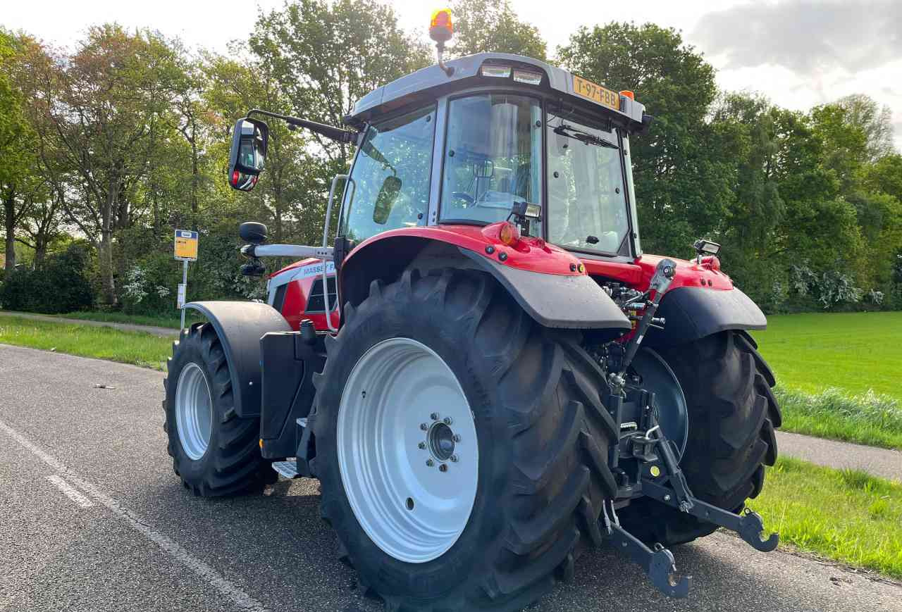 Massey Ferguson 6S.165 Dyna-6 Efficient - Tractor: afbeelding 4 Massey Ferguson 6S.165 Dyna-6 Efficient - Tractor: afbeelding 4