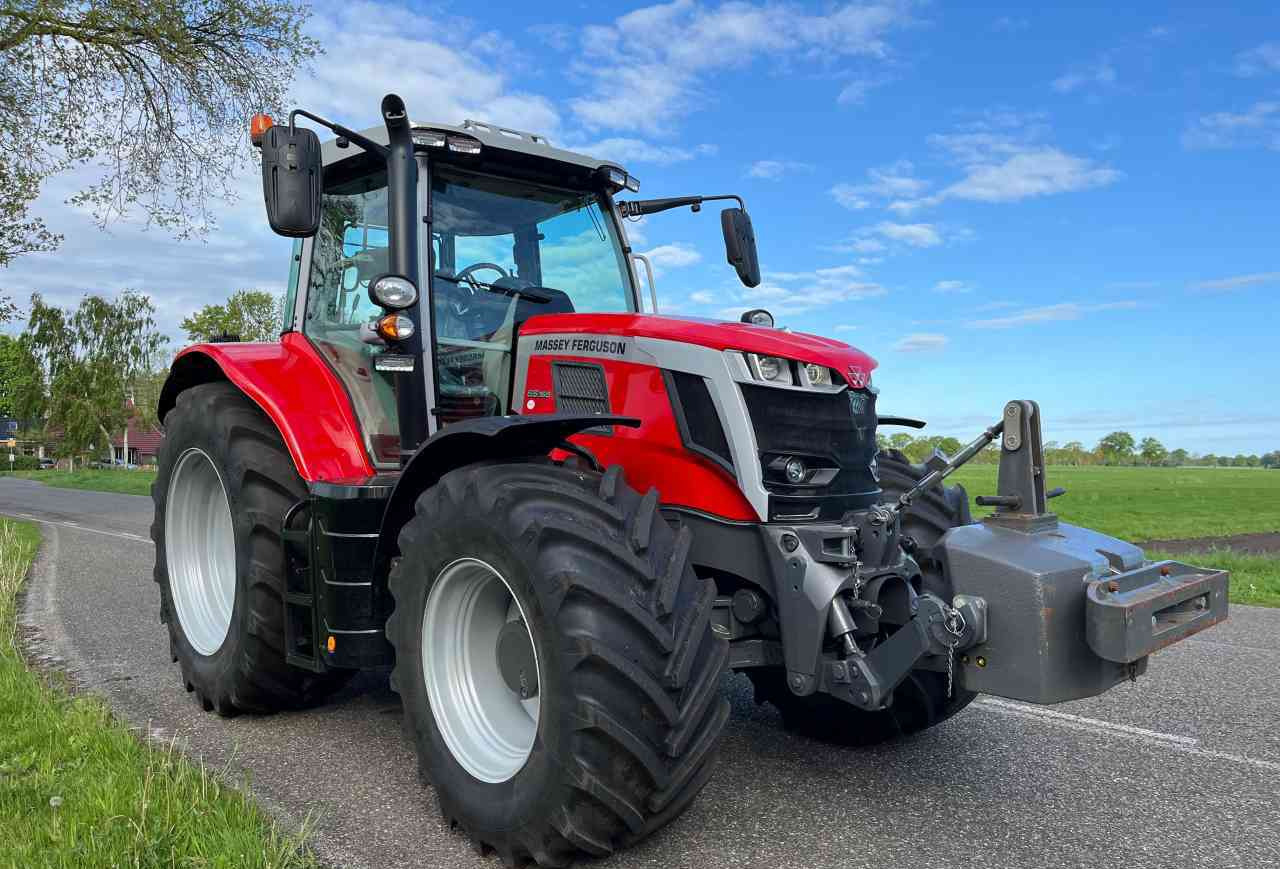 Massey Ferguson 6S.165 Dyna-6 Efficient - Tractor: afbeelding 1 Massey Ferguson 6S.165 Dyna-6 Efficient - Tractor: afbeelding 1
