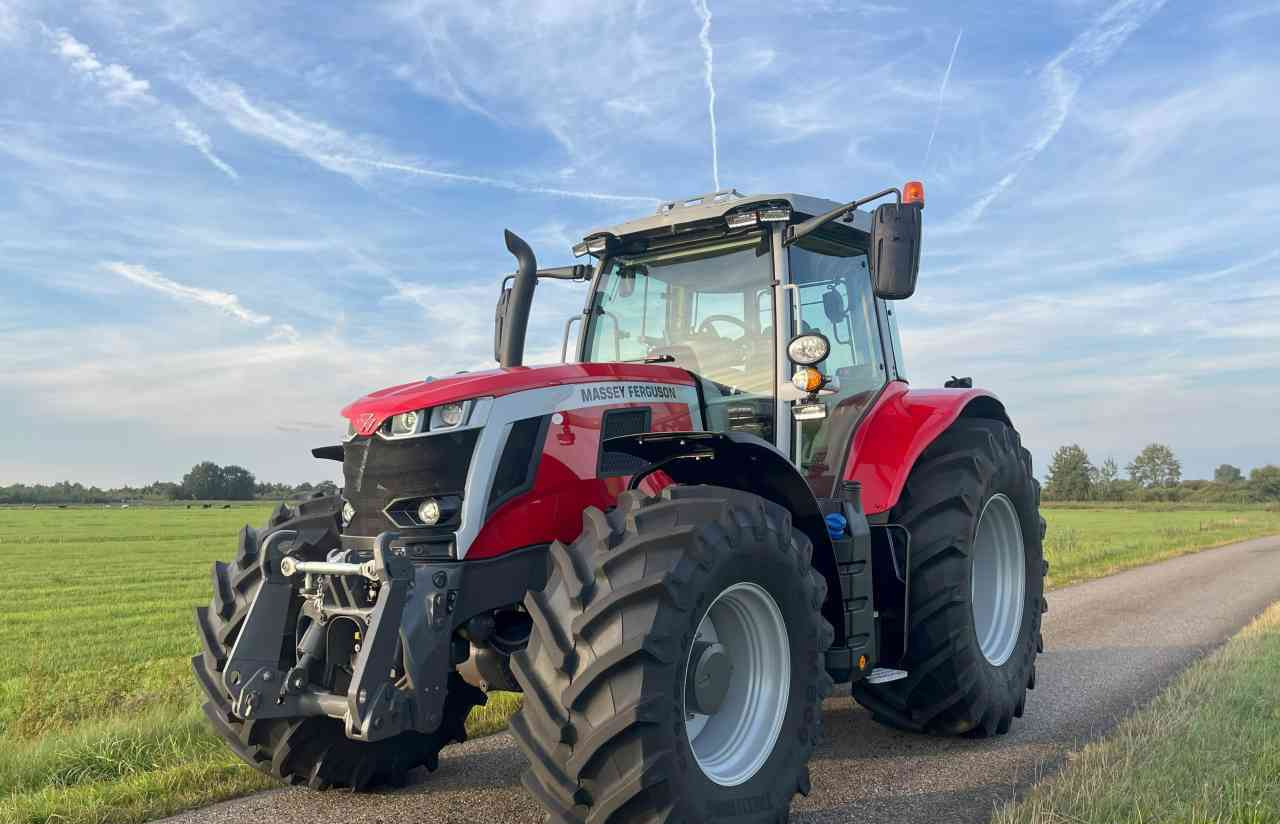 Massey Ferguson 7S.190 Dyna-VT Exclusive tractoren - Tractor: afbeelding 2 Massey Ferguson 7S.190 Dyna-VT Exclusive tractoren - Tractor: afbeelding 2
