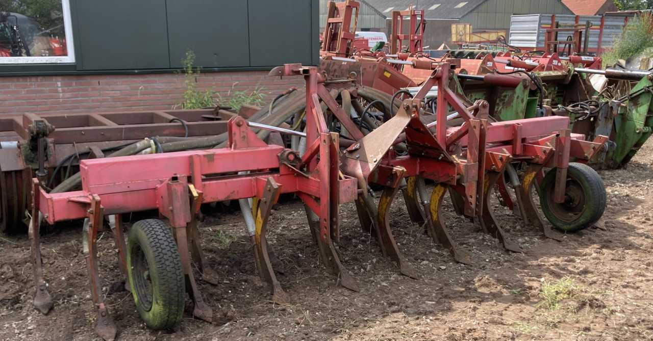 Peecon Bouwlandinjecteur, mestverwerking - Bemester: afbeelding 1 Peecon Bouwlandinjecteur, mestverwerking - Bemester: afbeelding 1