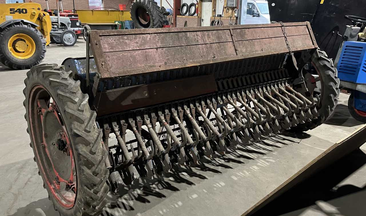 Stegsted Zaaimachine grondbewerking - Zaaimachine: afbeelding 3 Stegsted Zaaimachine grondbewerking - Zaaimachine: afbeelding 3