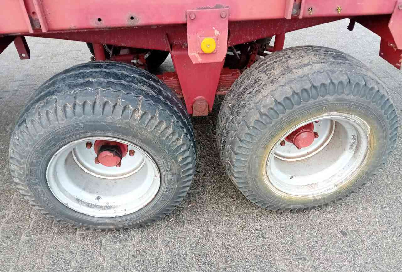 Strautmann Vitesse 230E opraapwagen, ladewagen, weidebouwmachines - Opraapwagen: afbeelding 4 Strautmann Vitesse 230E opraapwagen, ladewagen, weidebouwmachines - Opraapwagen: afbeelding 4