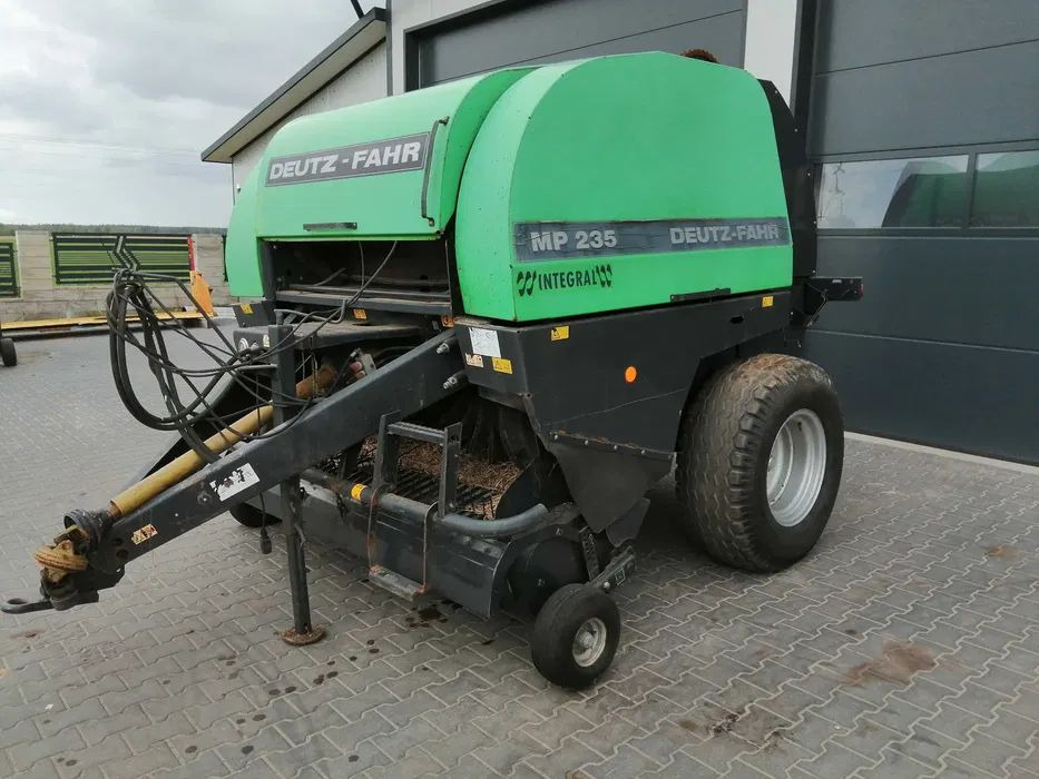Deutz fahr MP235 - Ronde balenpers: afbeelding 1 Deutz fahr MP235 - Ronde balenpers: afbeelding 1