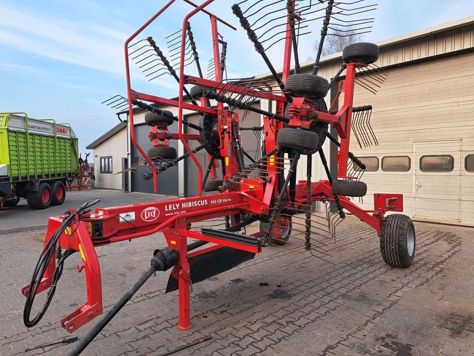 Lely hibiscus 745 CD Vario - Hooischudder: afbeelding 1 Lely hibiscus 745 CD Vario - Hooischudder: afbeelding 1
