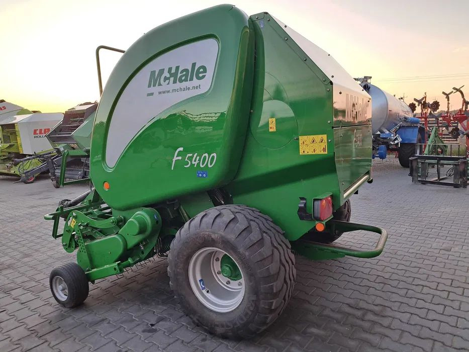 Mchale 5400C - Ronde balenpers: afbeelding 4 Mchale 5400C - Ronde balenpers: afbeelding 4