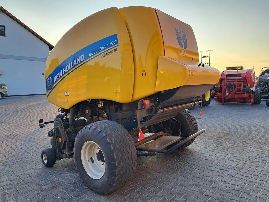 New Holland ROLL-BELT 150 cropcutter - Ronde balenpers: afbeelding 4 New Holland ROLL-BELT 150 cropcutter - Ronde balenpers: afbeelding 4