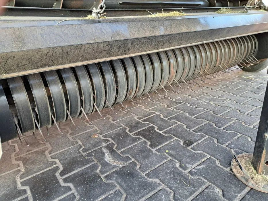 New Holland ROLL-BELT 150 cropcutter - Ronde balenpers: afbeelding 5 New Holland ROLL-BELT 150 cropcutter - Ronde balenpers: afbeelding 5