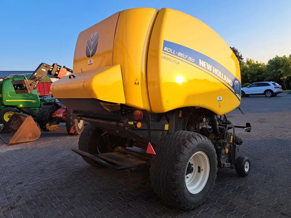 New Holland ROLL-BELT 150 cropcutter - Ronde balenpers: afbeelding 3 New Holland ROLL-BELT 150 cropcutter - Ronde balenpers: afbeelding 3