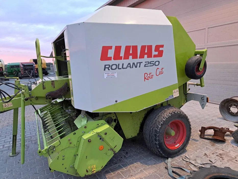PRASA ROLUJĄCA CLAAS ROLLANT 250 RC 255 - Ronde balenpers: afbeelding 1 PRASA ROLUJĄCA CLAAS ROLLANT 250 RC 255 - Ronde balenpers: afbeelding 1