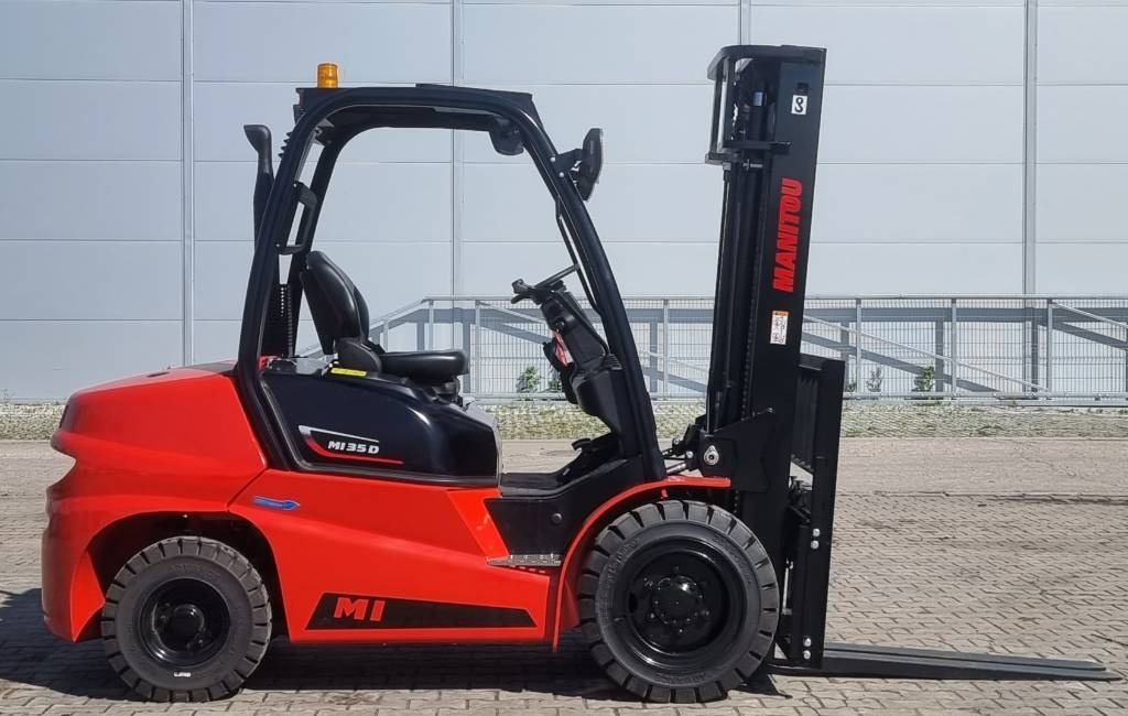Diesel heftruck Manitou MI 35 D UNUSED: afbeelding 9
