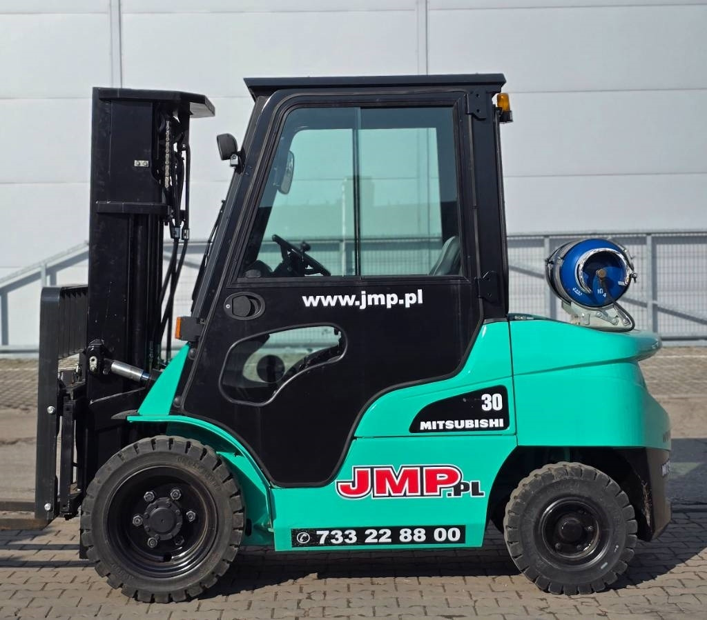 Mitsubishi FG 30 N - LPG heftruck: afbeelding 2 Mitsubishi FG 30 N - LPG heftruck: afbeelding 2