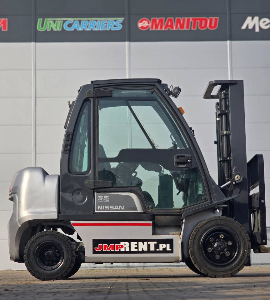 Nissan FGD02 A 32 Q - LPG heftruck: afbeelding 2 Nissan FGD02 A 32 Q - LPG heftruck: afbeelding 2