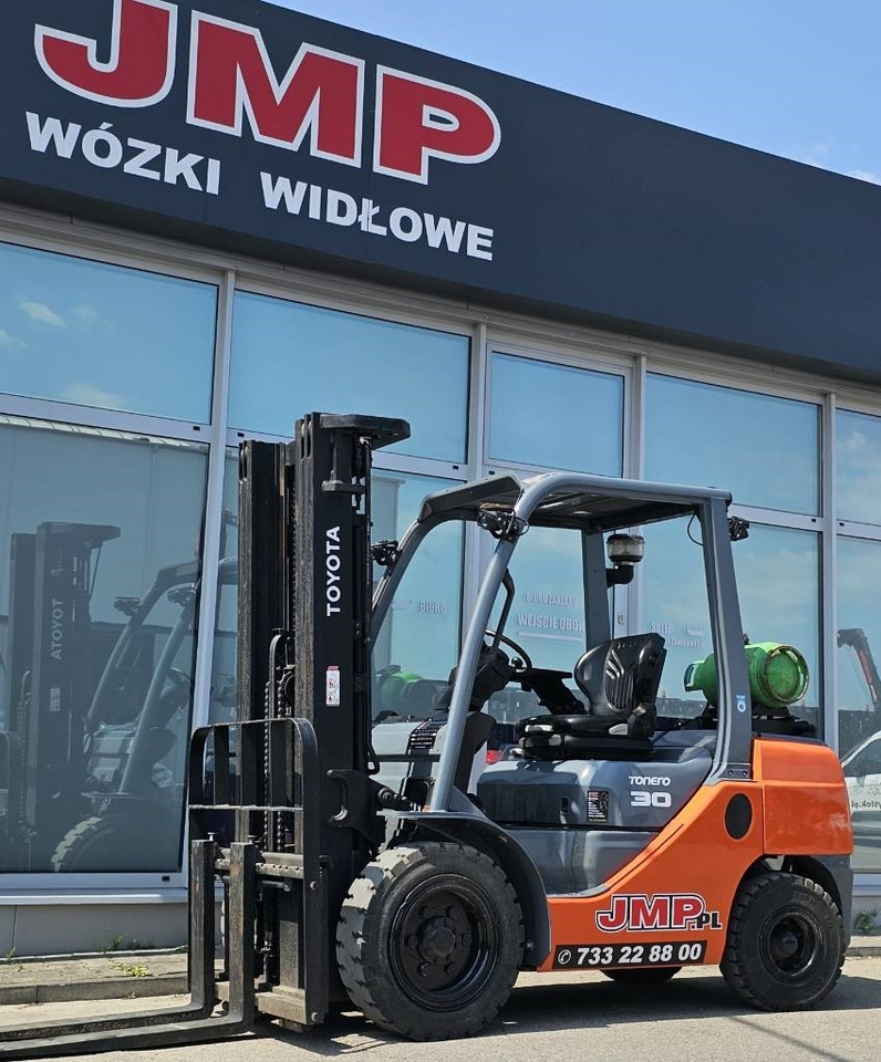 Toyota 8 FG 30 F - LPG heftruck: afbeelding 4 Toyota 8 FG 30 F - LPG heftruck: afbeelding 4