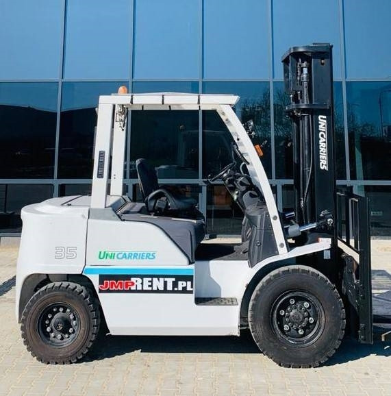 UniCarriers D1F4A35 GX35 - Diesel heftruck: afbeelding 1 UniCarriers D1F4A35 GX35 - Diesel heftruck: afbeelding 1